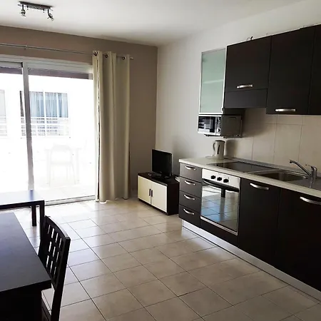 Duplex Avalon Callao Salvaje